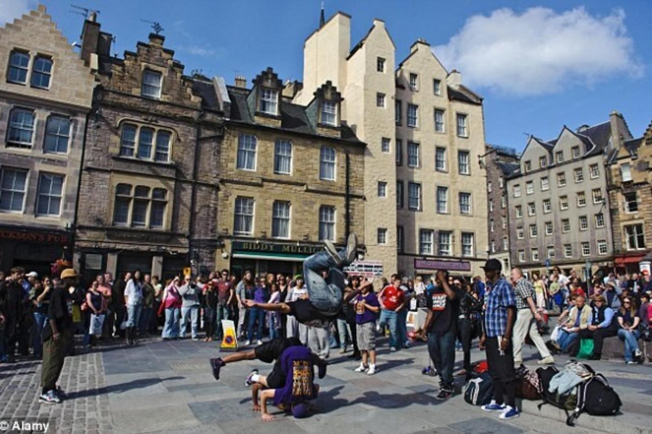 Cozy 2 Bedroom Apartment At Heart Of The Edimburgo Esterno foto