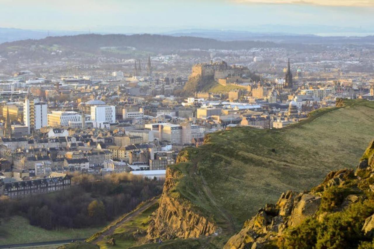 Cozy 2 Bedroom Apartment At Heart Of The Edimburgo Esterno foto