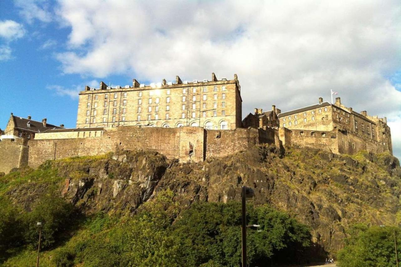 Cozy 2 Bedroom Apartment At Heart Of The Edimburgo Esterno foto